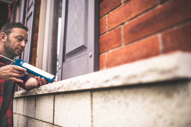 Best Insulation Installation Services in Holiday, FL